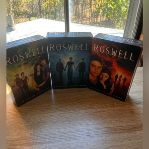 Season 1-3 of Roswell